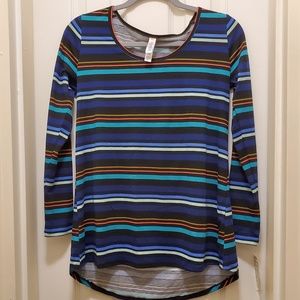 XS Lularoe Lynnae top